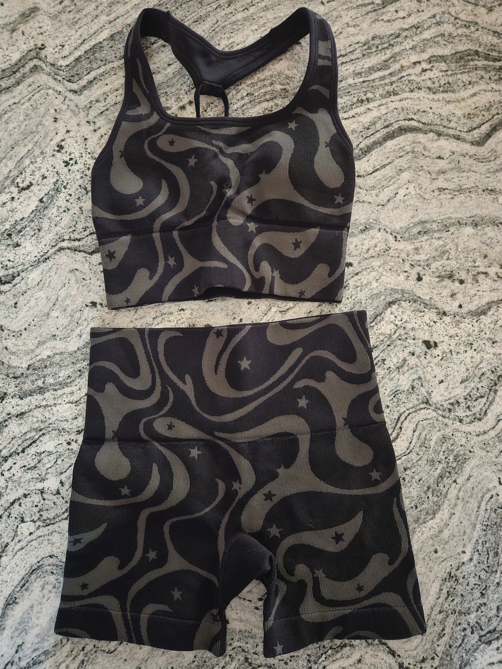 JoyLab Black & Grey Swirl Star Seamless Sports Bra and High-Waist Shorts